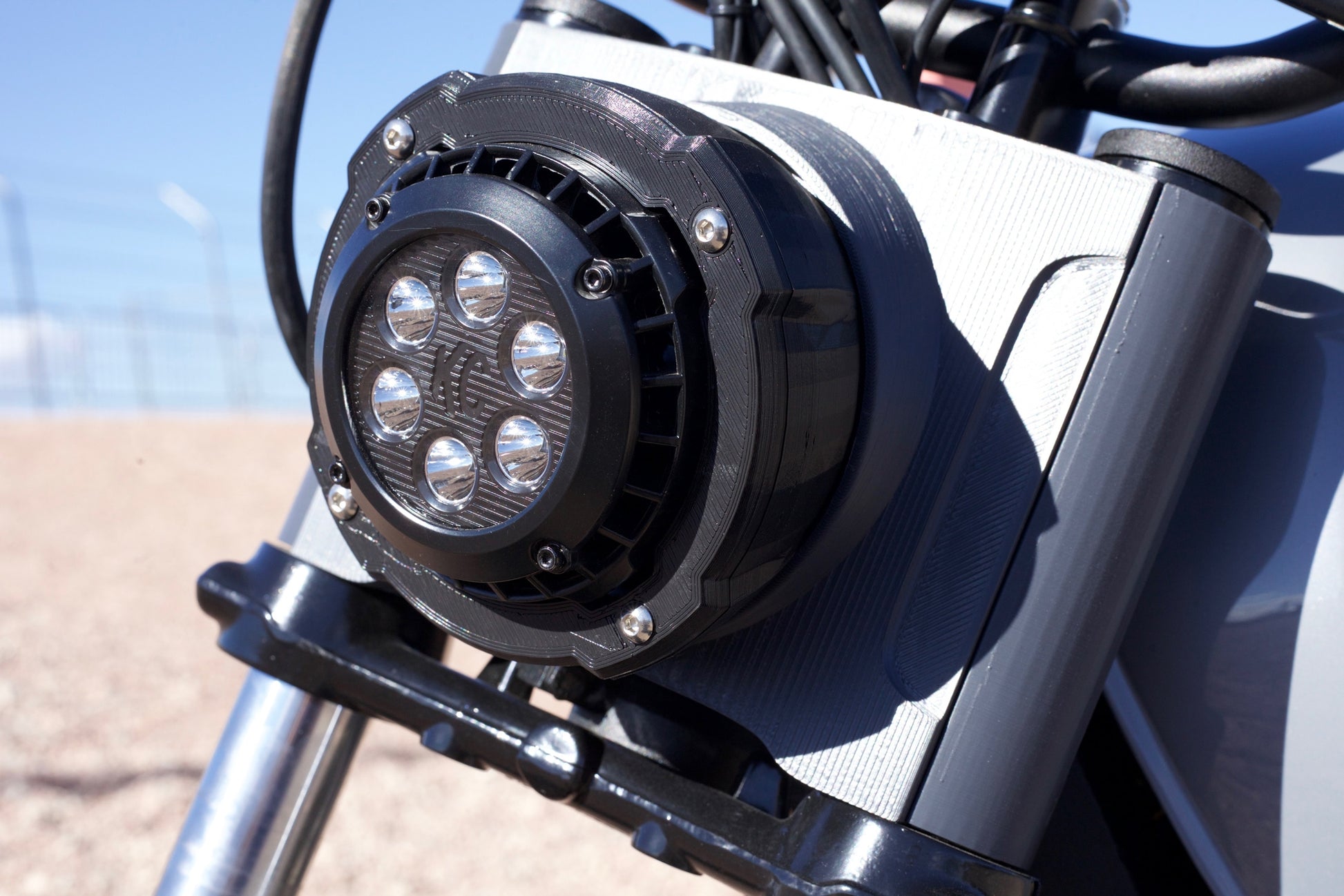 1300_Aux_Light_6.jpg