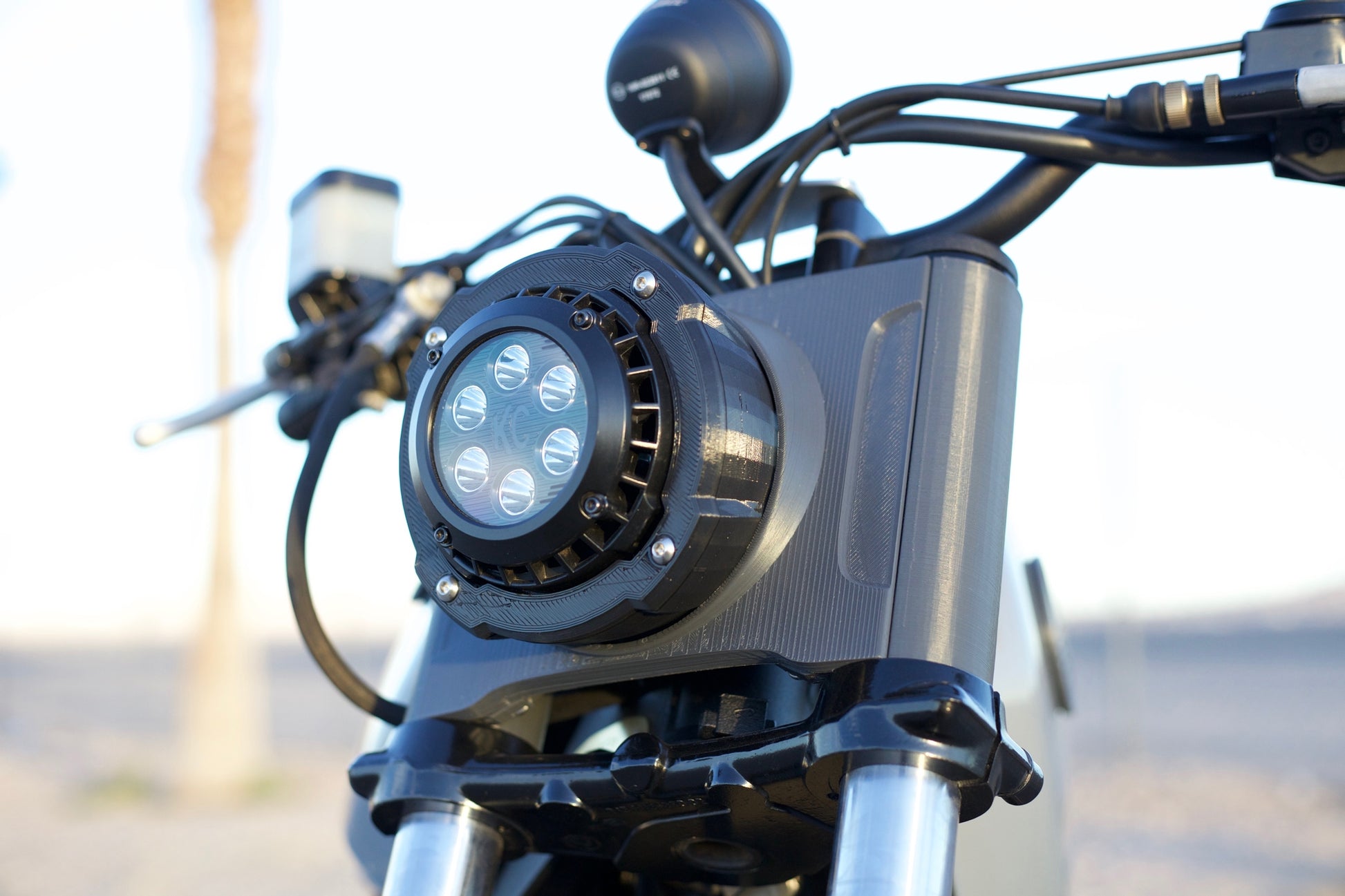 1300_Aux_Light_7.jpg