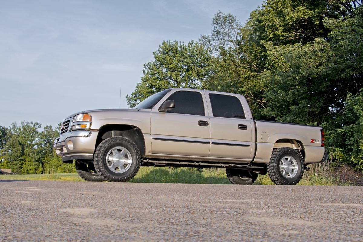 1.5-2 Inch Leveling Kit | Chevy/GMC Sierra 1500/Silverado 1500/Tahoe/Yukon (99-06 & Classic)