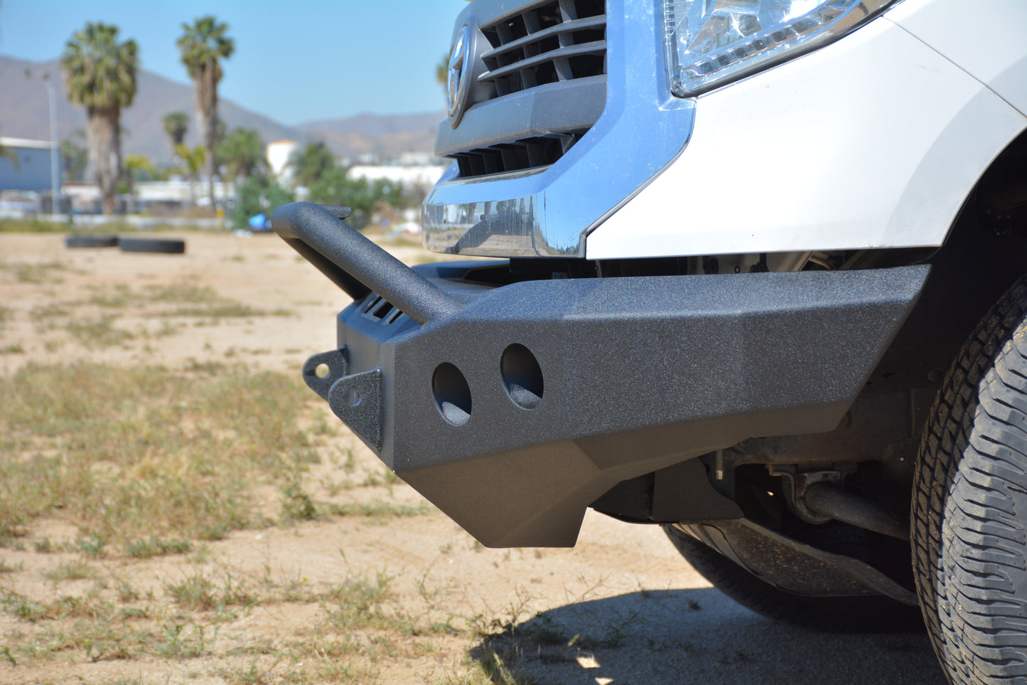 DV8_Offroad_FBTT2-01_Toyota-Tacoma-front-bumper_angle6_72dpi.JPG