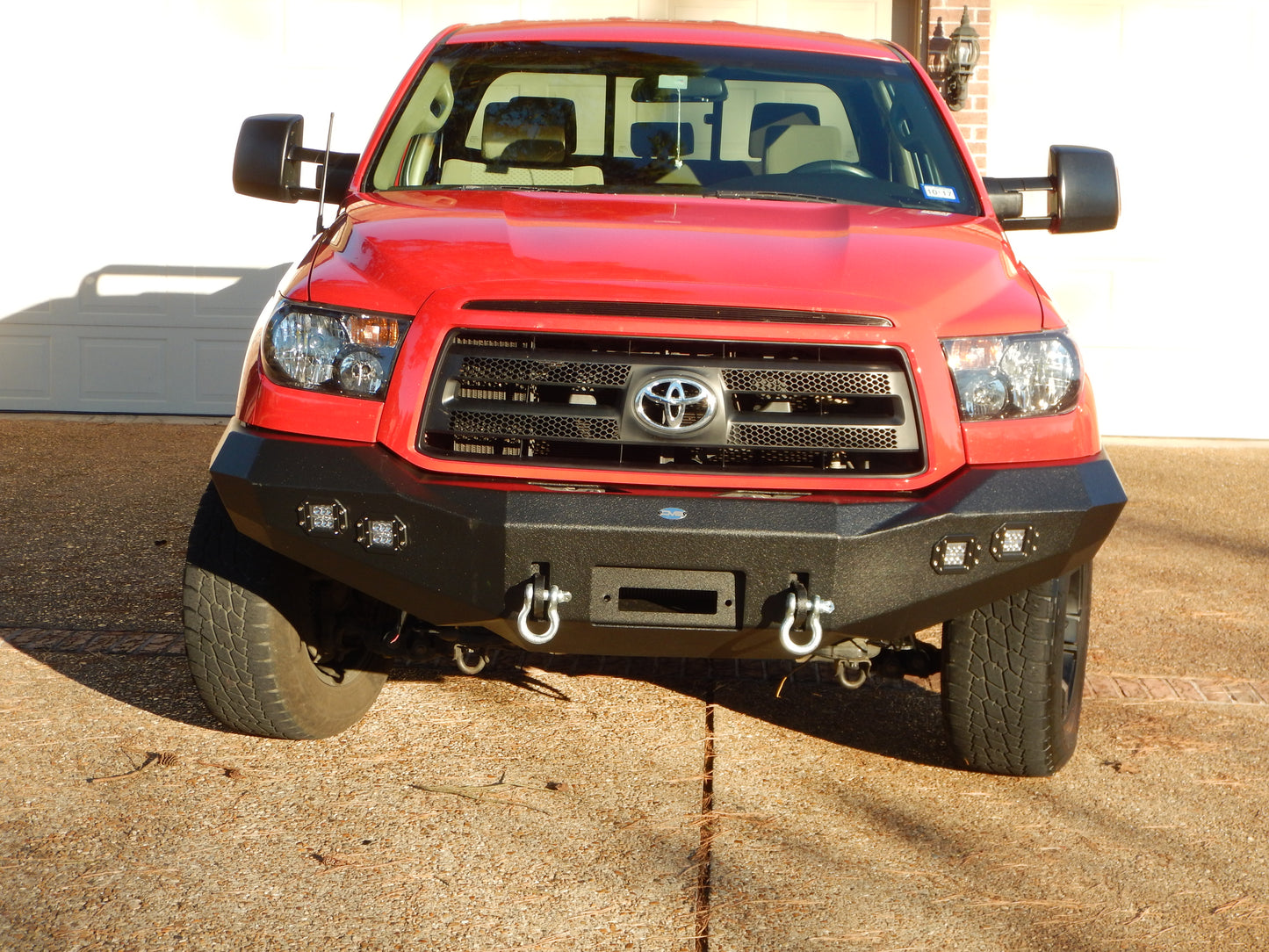 DV8_Offroad_FBTT2-02_Toyota_Tundra_front_bumper_angle5_72dpi.JPG