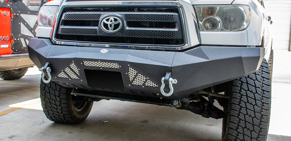 DV8_Offroad_FBTT2-03_Toyota_Tundra_front_bumper_angle1_72dpi.jpg