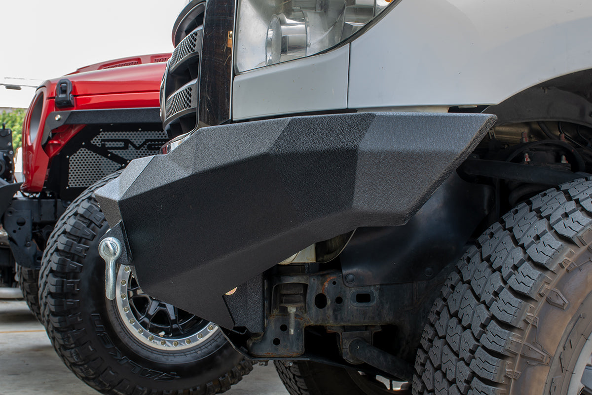 DV8_Offroad_FBTT2-03_Toyota_Tundra_front_bumper_angle5_72dpi.jpg