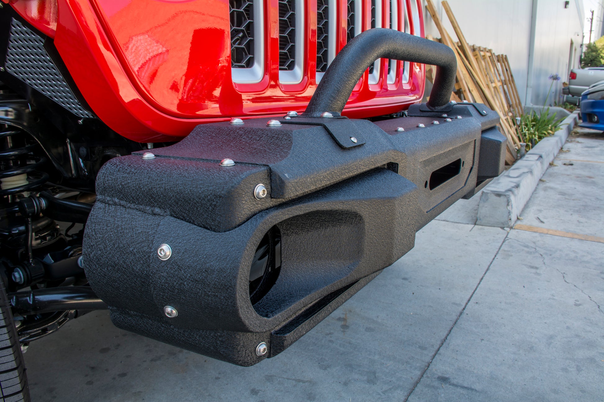 FBJL-10_Fullsize_on vehicle (7).jpg