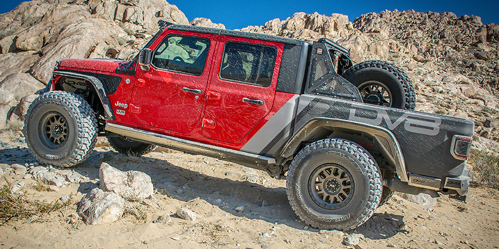 FDGL-01_DV8_Offroad_JT_slim_Fenders_as2.jpg