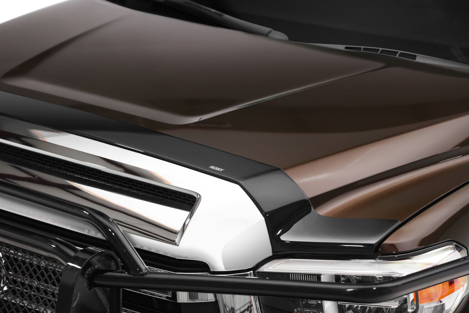 Husky-Aeroskin-smoke--Toyota-Tundra-2842094_CU.jpg