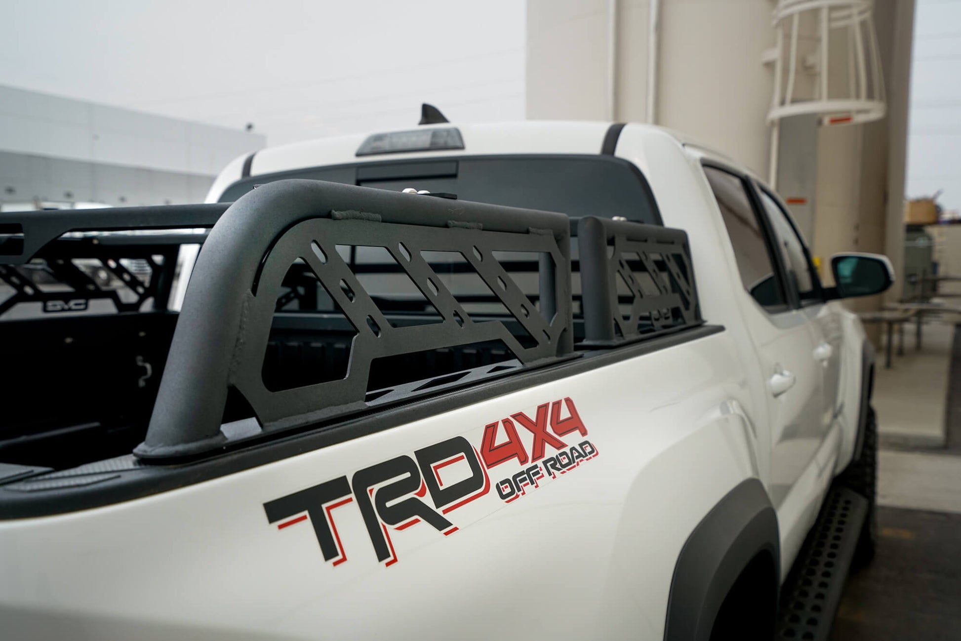 RRUN-01_on vehicle (6).jpg