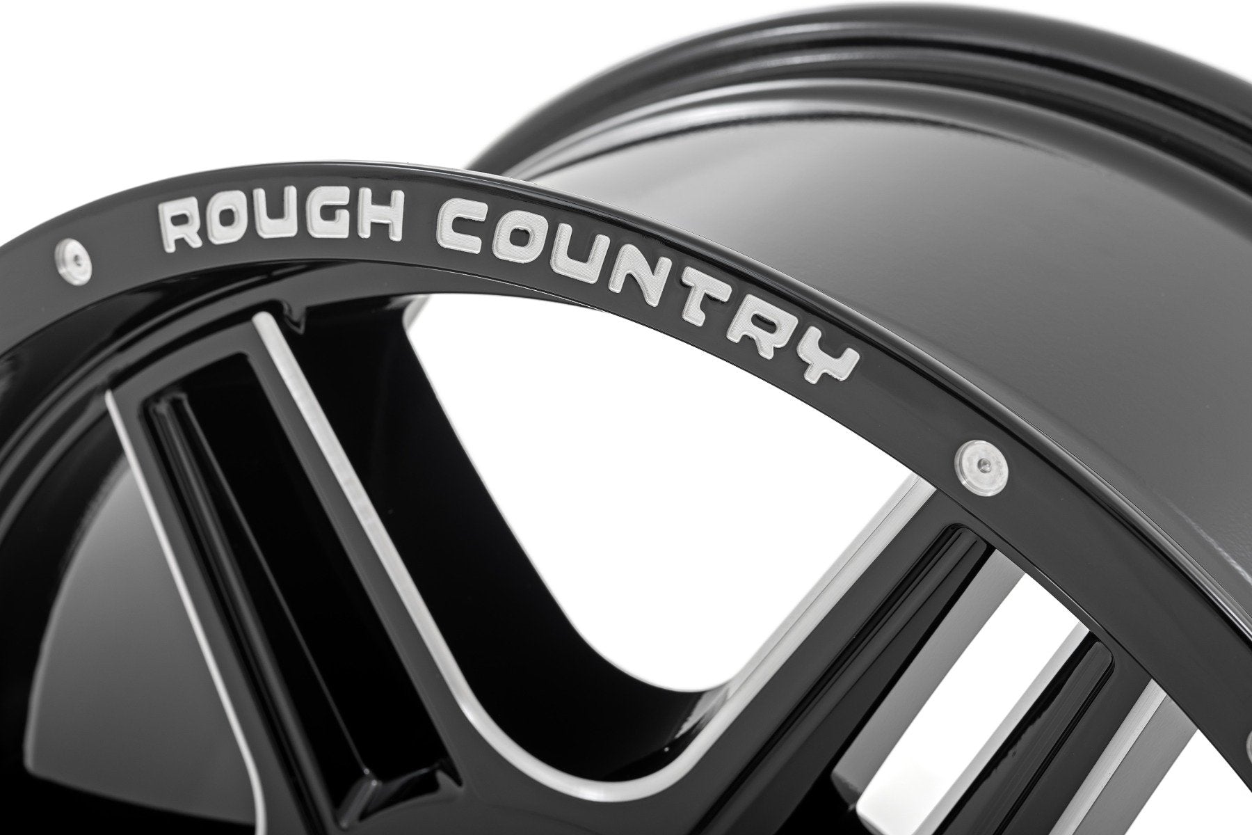 Rough Country 92 Series Wheel | Machined One-Piece | Gloss Black | 18x9 | 6x5.5 | +0mm